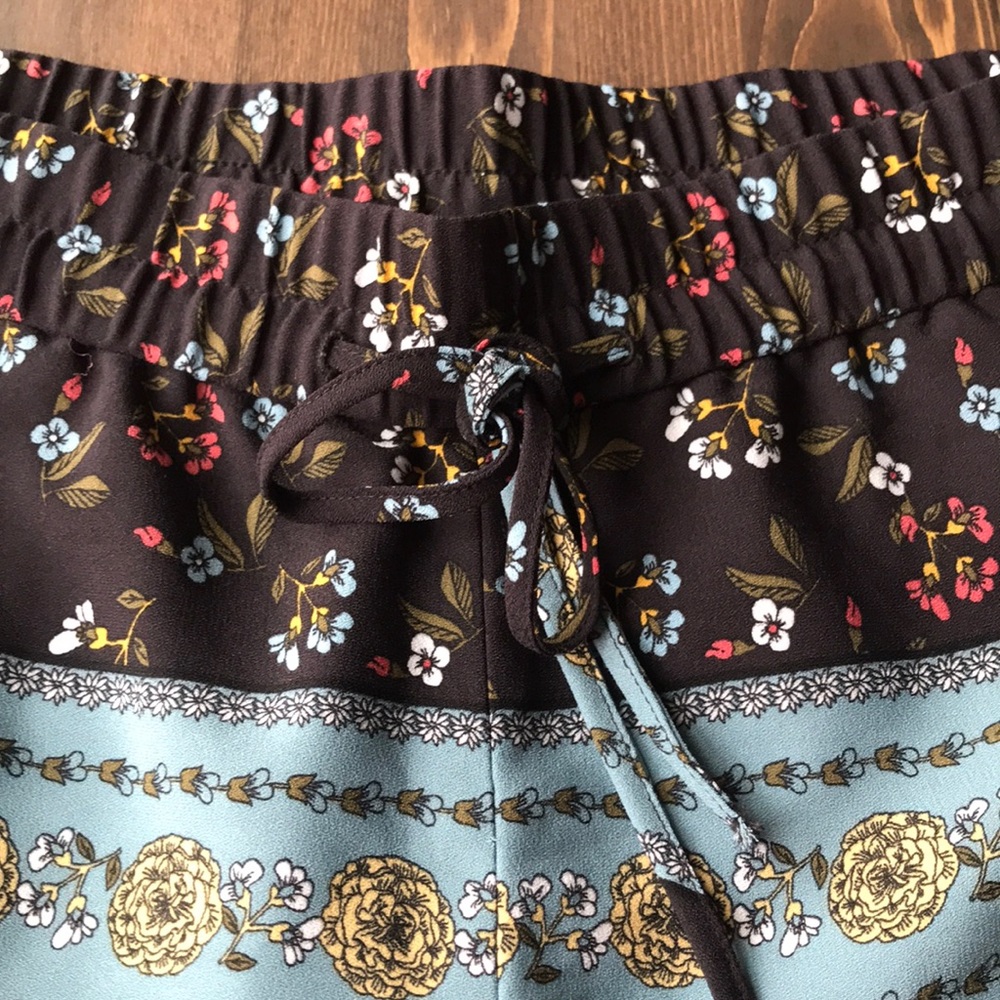 Loft Drawstring Shorts - Picture 2 of 6